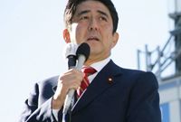 日本打出组合拳抢救安倍经济学 各方看空日本